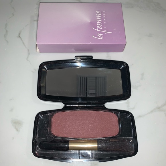 Glow On Blush & Brush - Picture 4 of 8